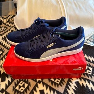 Puma Women's Navy and Gray Sneakers